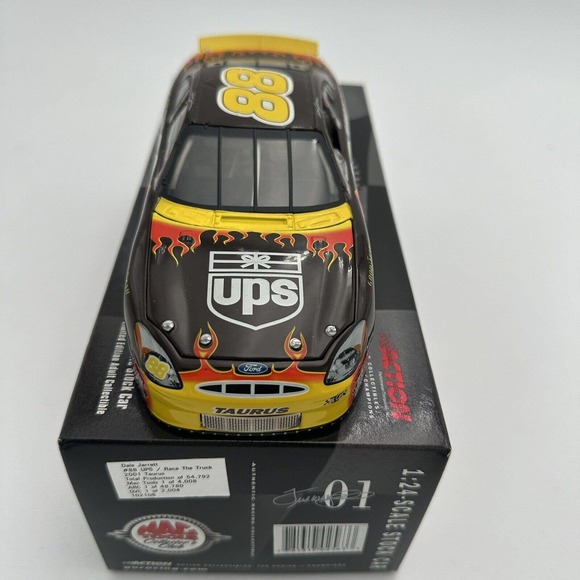 Dale Jarrett #88 UPS Race the Truck Flames 2001 NASCAR Mac Tools 1 24 ACTION - Picture 4 of 8